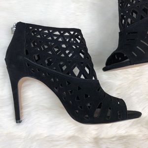 Chic Cut Out Peep Toe Heels